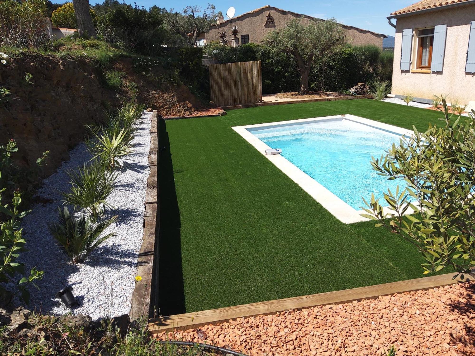 Valmer Vue Panoramique Avec Piscine