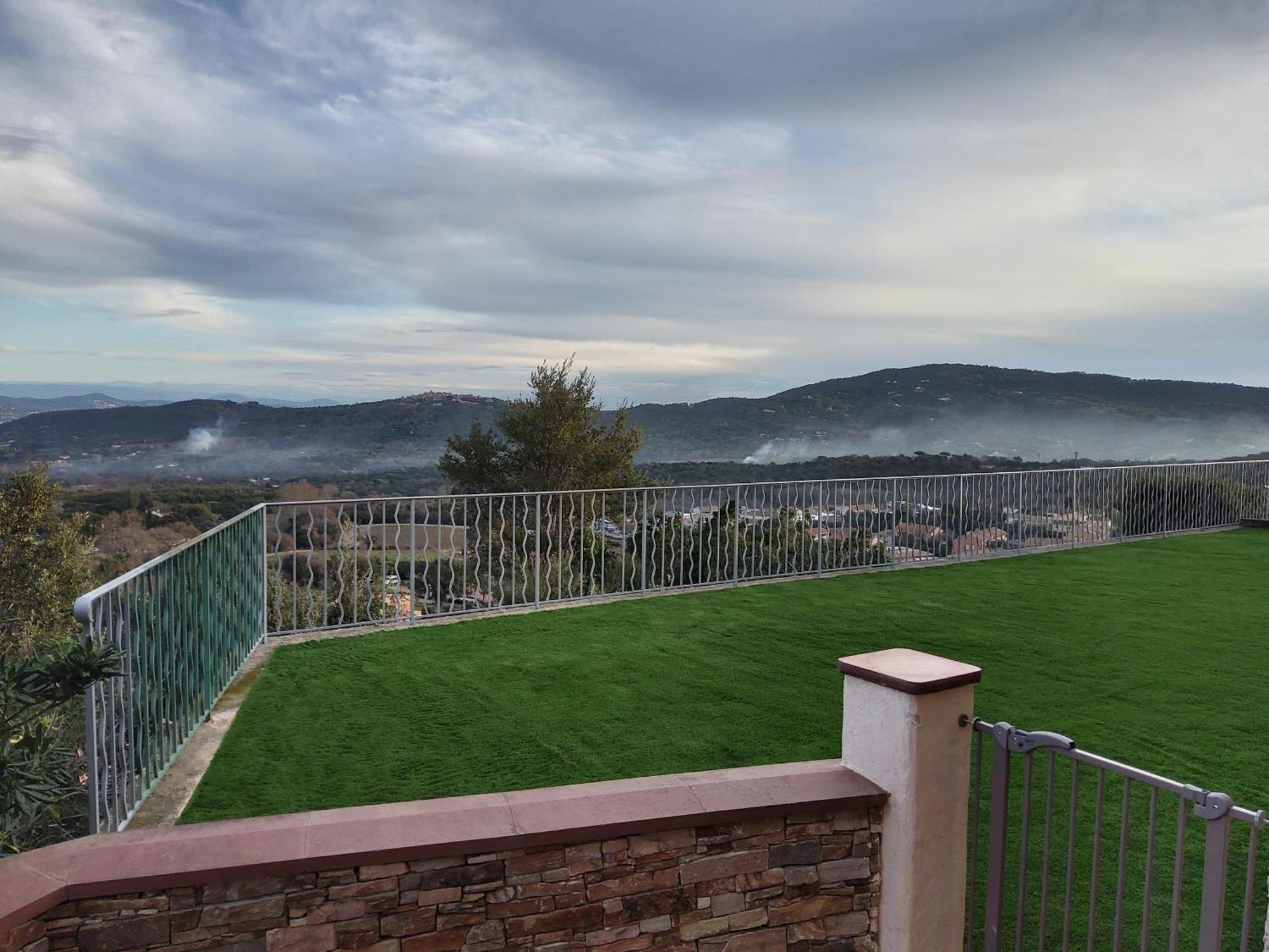 Valmer Vue Panoramique Avec Piscine *